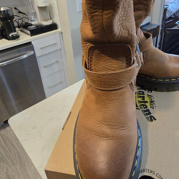 Dr Martens Women’s Aniston Hi Boots Desert Brown 4164420 Nubuck Size 8 NEW - Picture 3 of 16